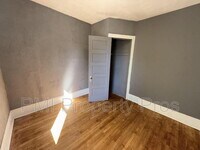 Building Photo - 2575 N 34th St