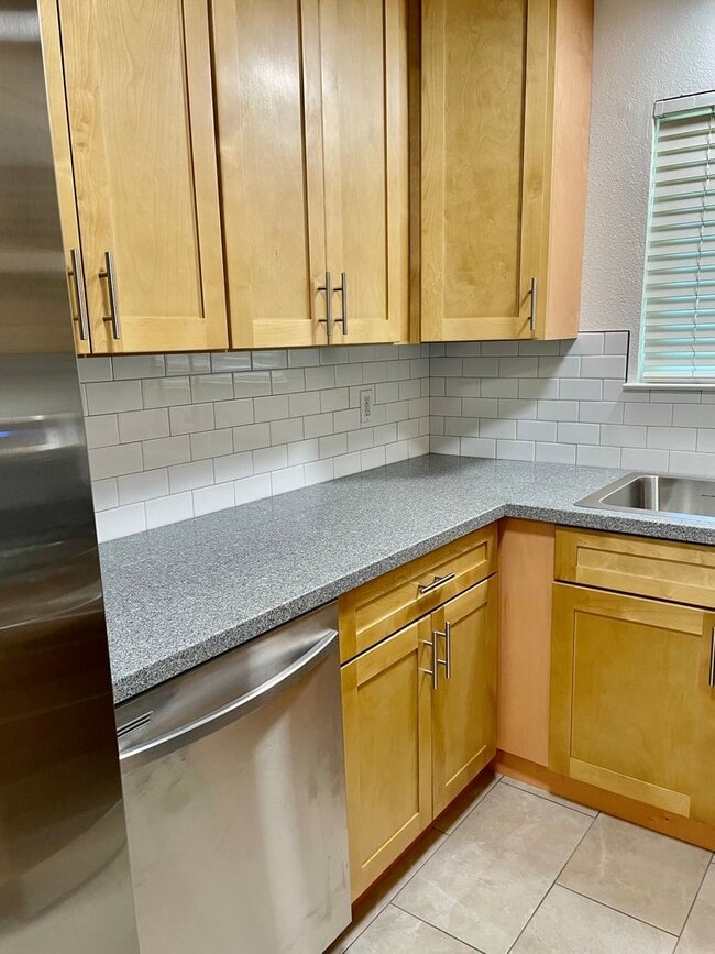 Building Photo - Remodeled