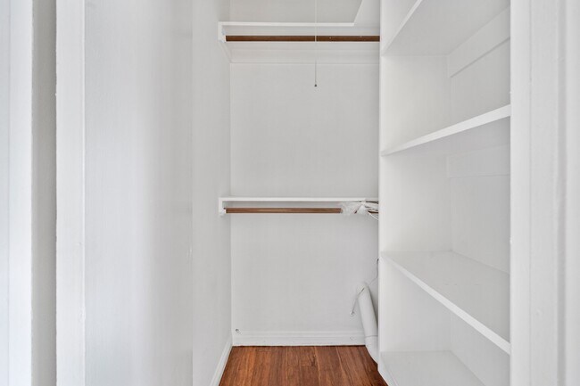 Building Photo - 1724 Abbot Kinney Blvd