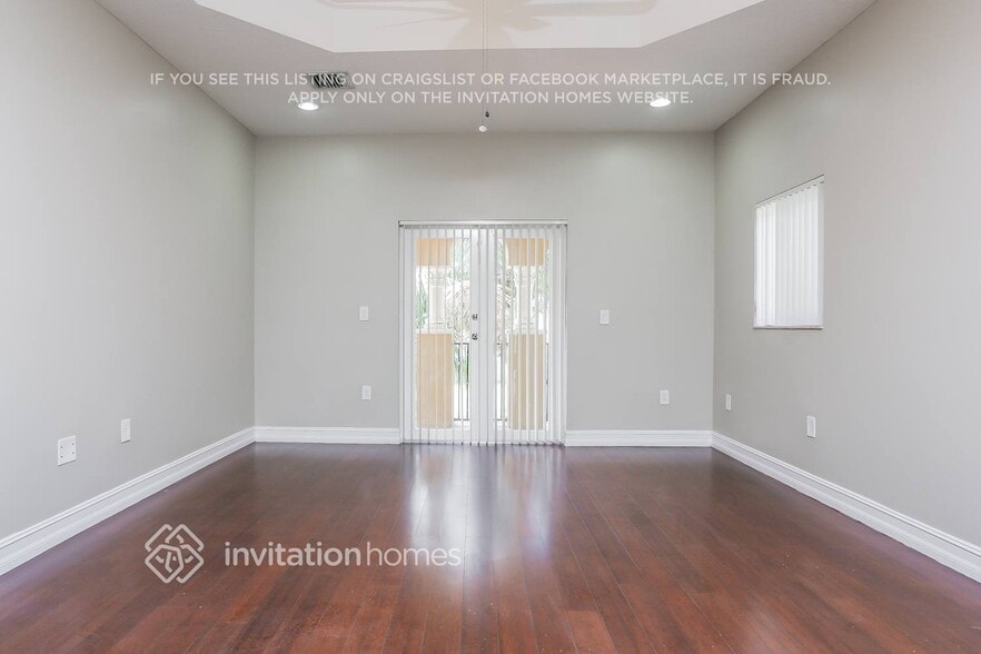 Building Photo - 15650 SW 13th Terrace