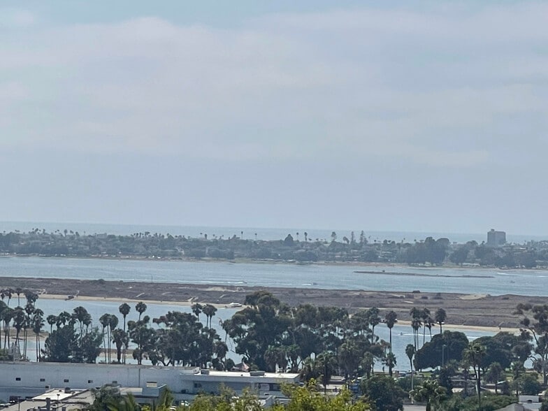 Primary Photo - 2658 Burgener Blvd