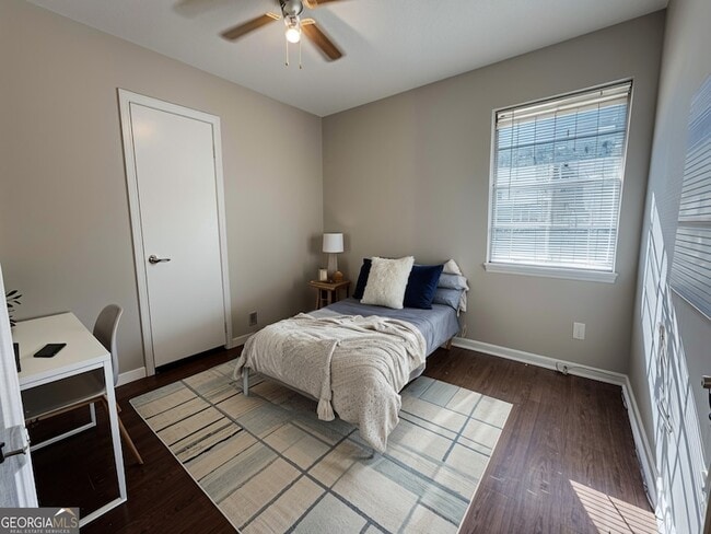 Building Photo - 7 W Park Ct