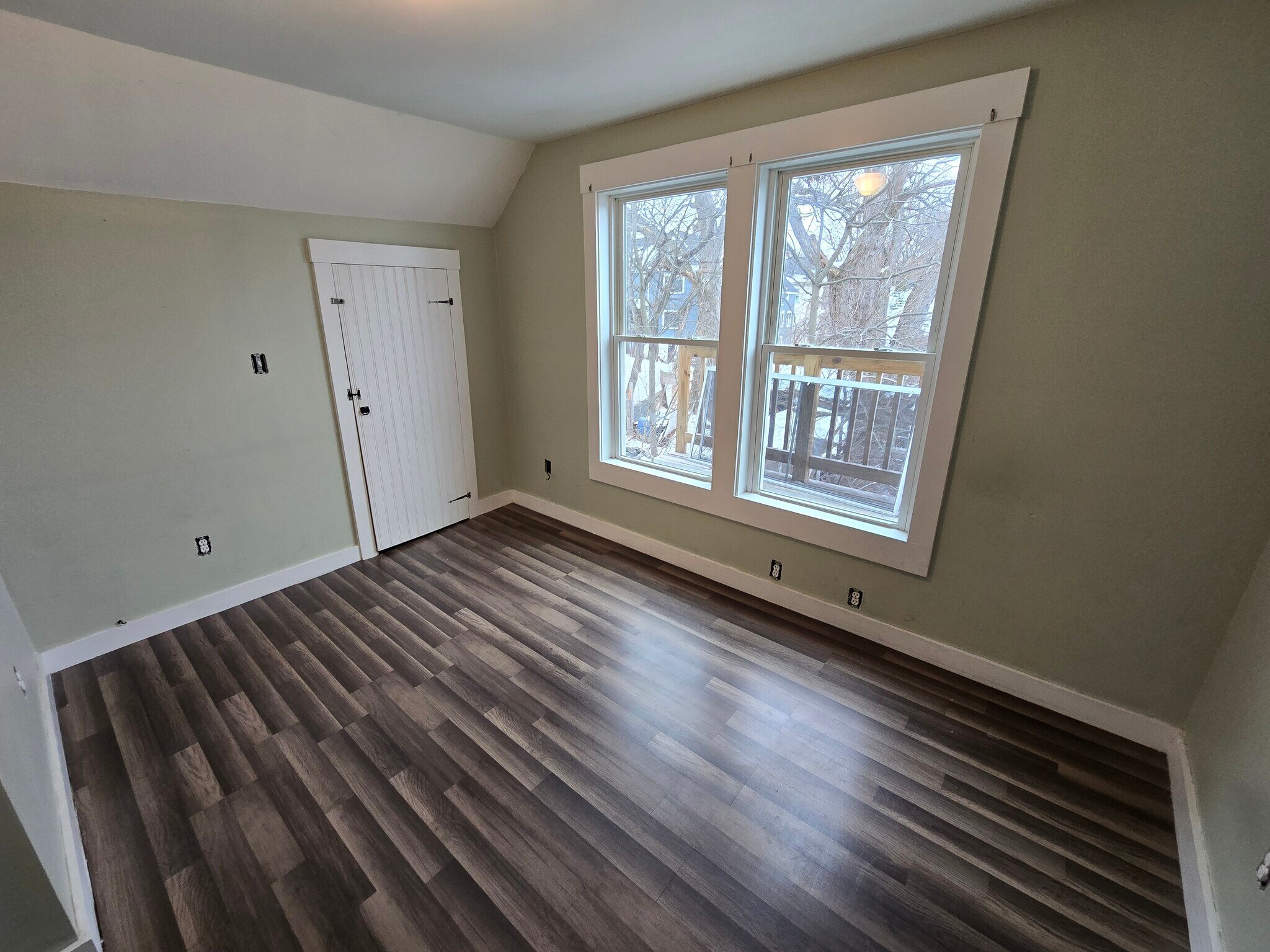 Building Photo - 6 Dixon St