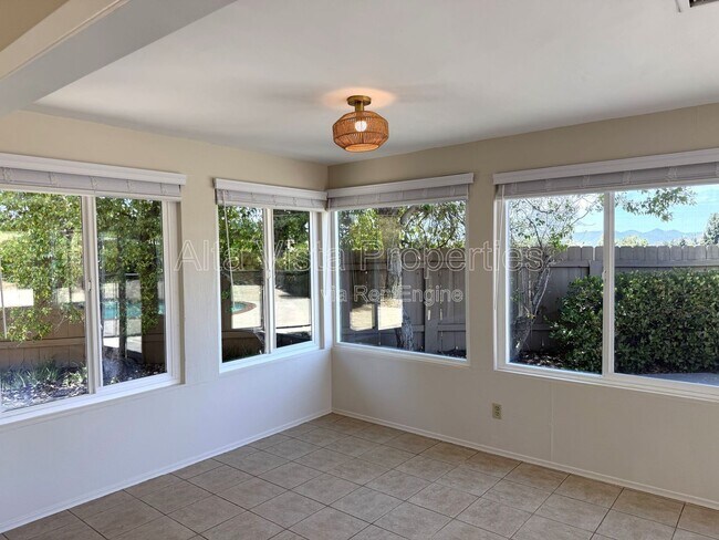 Building Photo - 12480 Escala Ln