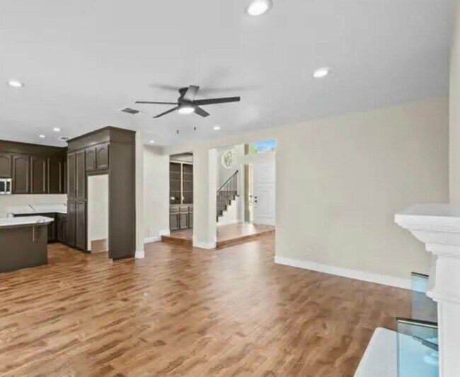 Building Photo - Single Family Home