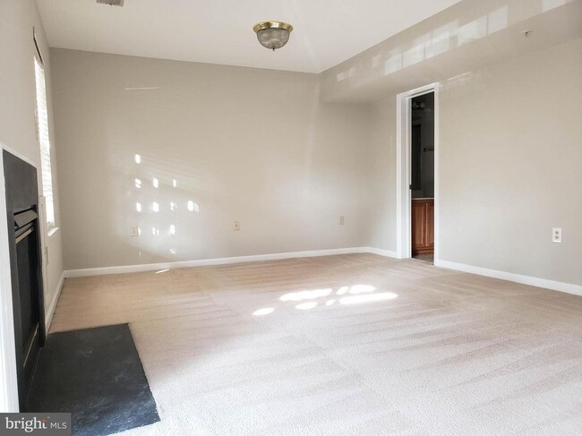 Building Photo - 2203 Montauk Dr