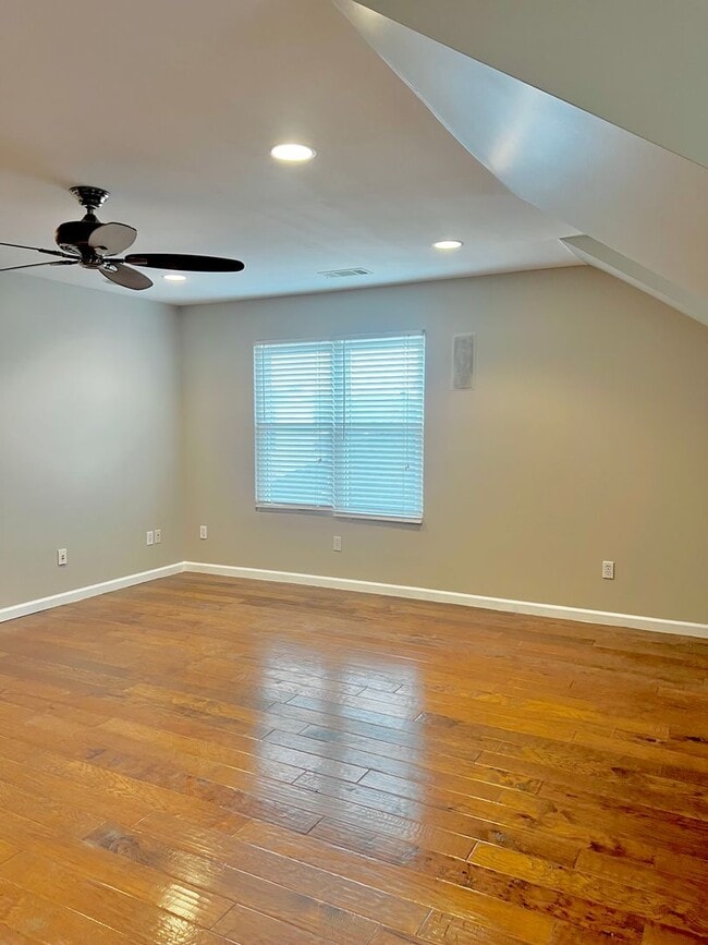 Building Photo - Nice 3 bedroom 2 bath home located in Sunset Trace