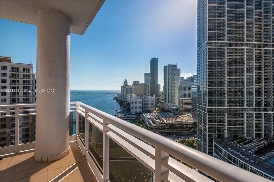 Building Photo - 901 Brickell Key Blvd
