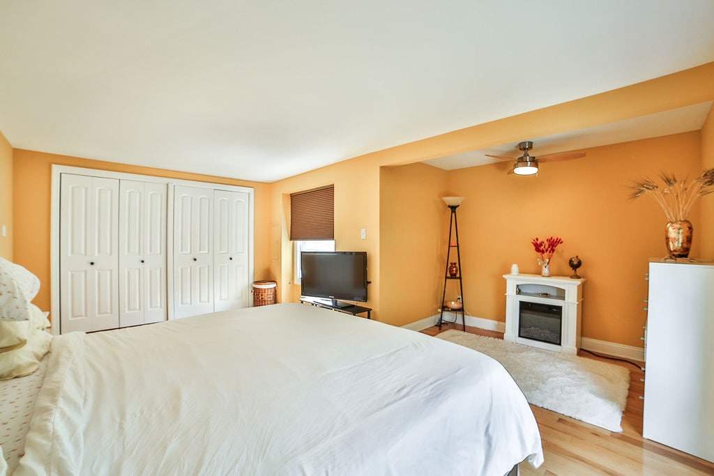 Building Photo - 32 Bernhardt Dr