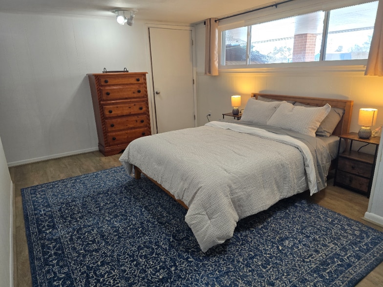 Building Photo - 308 Prospect Dr SW