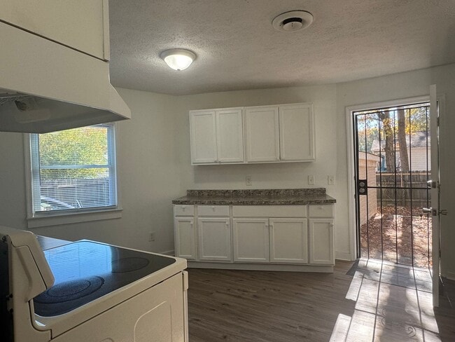 Building Photo - 3000 Courthouse Rd