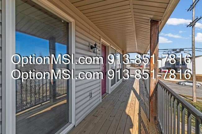 Building Photo - Charming & Spacious 2-Bed / 2-Bath Apartment in Gladstone