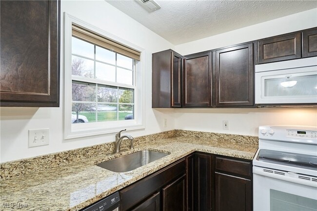 Building Photo - 1747 Blase Nemeth Rd