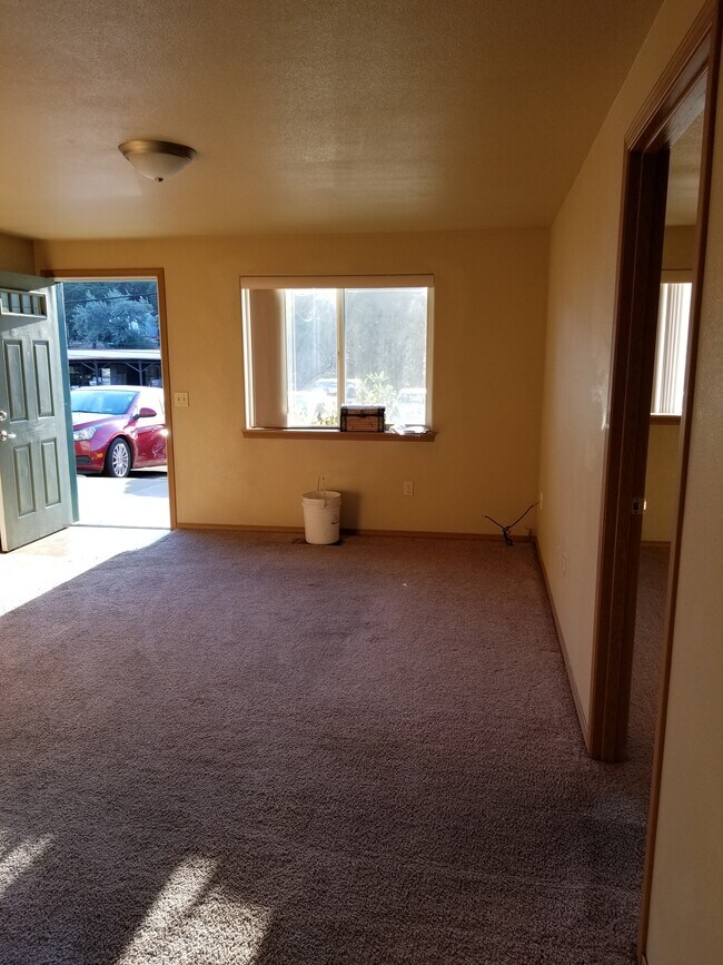 Building Photo - NE Timberlake