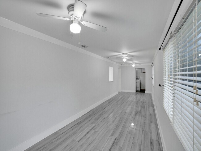 Building Photo - 601 NE 59th Ct