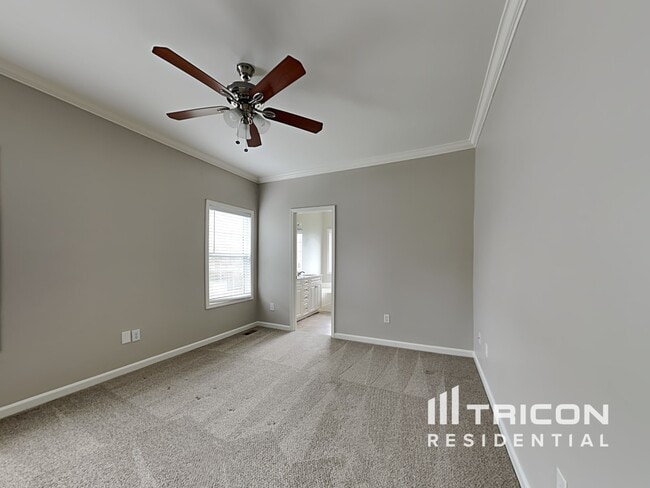 Building Photo - 1216 Chapmans Retreat Dr