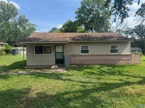 Building Photo - 3808 Colton Ln NE