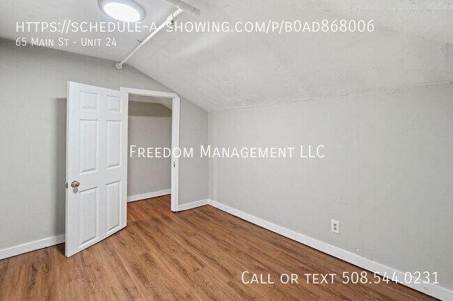 Building Photo - 65 Main St