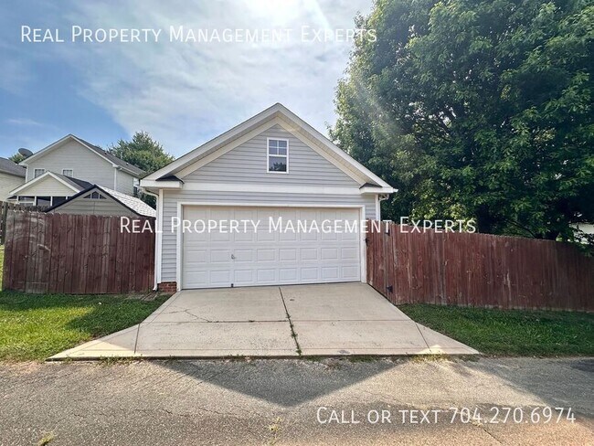 Building Photo - 7603 Rolling Meadows Ln