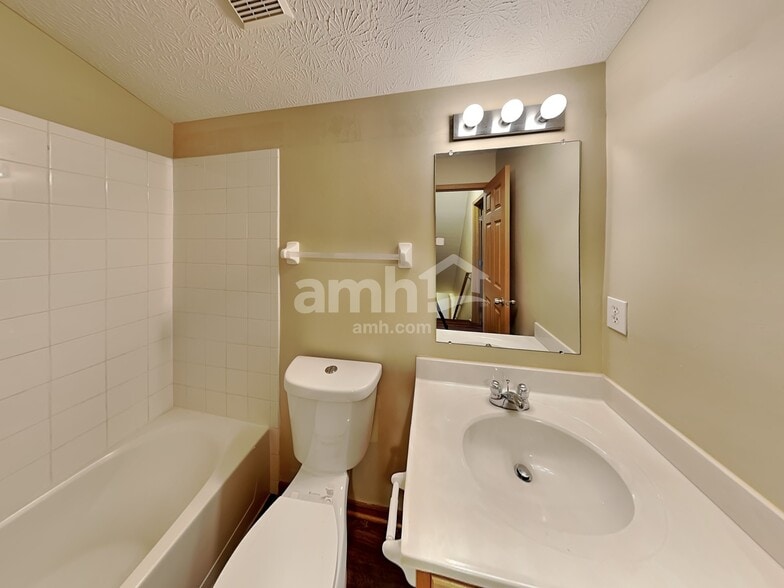 Building Photo - 6019 Haydens Crossing Blvd