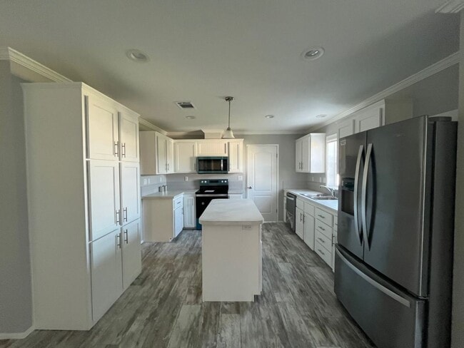 Building Photo - 36 Eland Dr