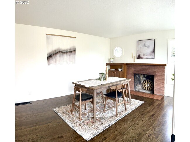 Building Photo - 4789 SE Ada Ln