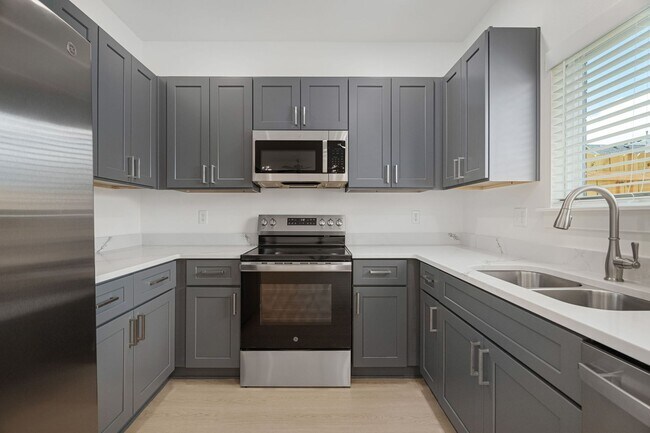 Building Photo - The Chalet at Been Road Villas 3 Bed, 2 Bath
