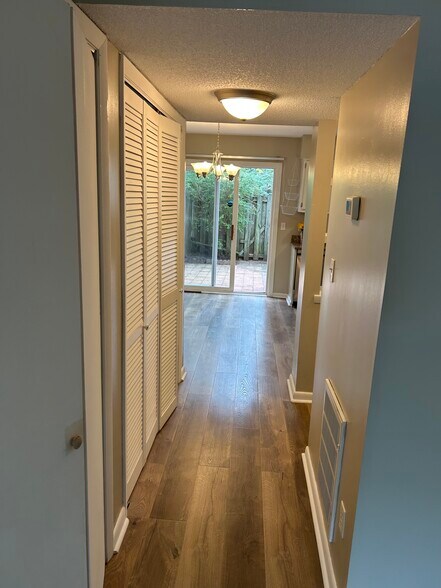 Building Photo - 5803 Shady Grove Cir