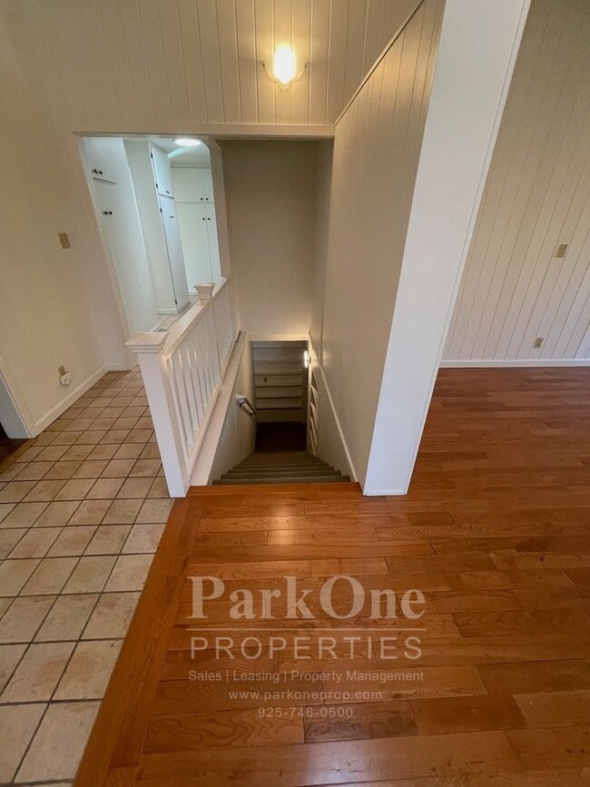 Building Photo - Spacious Home In Lafayette Hills