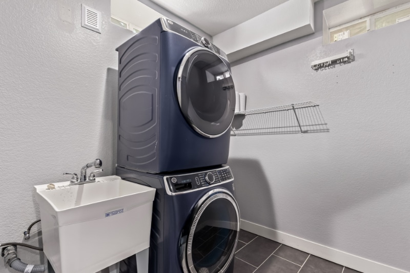 Building Photo - 3208 Fillmore St