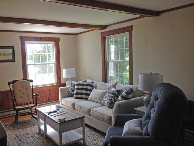 Building Photo - 79 Mattapoisett Neck Rd