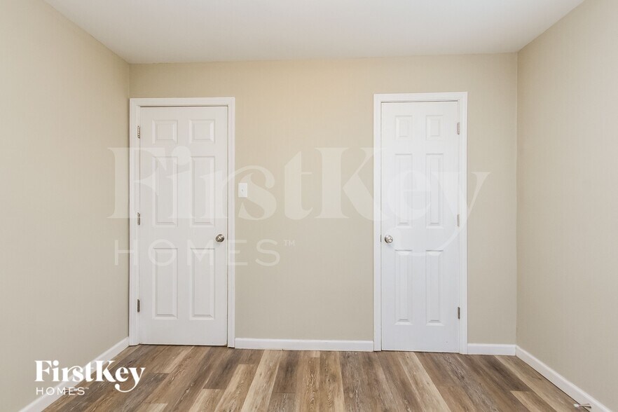 Building Photo - 9045 E 18th St