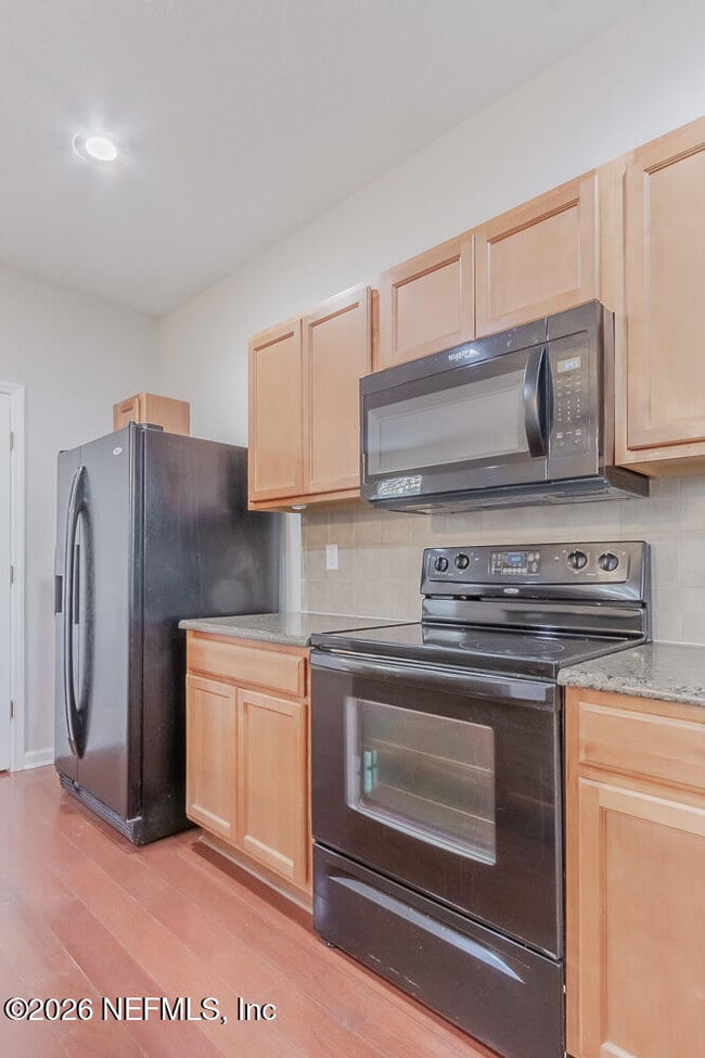 Building Photo - 2307 Sunset Bluff Dr