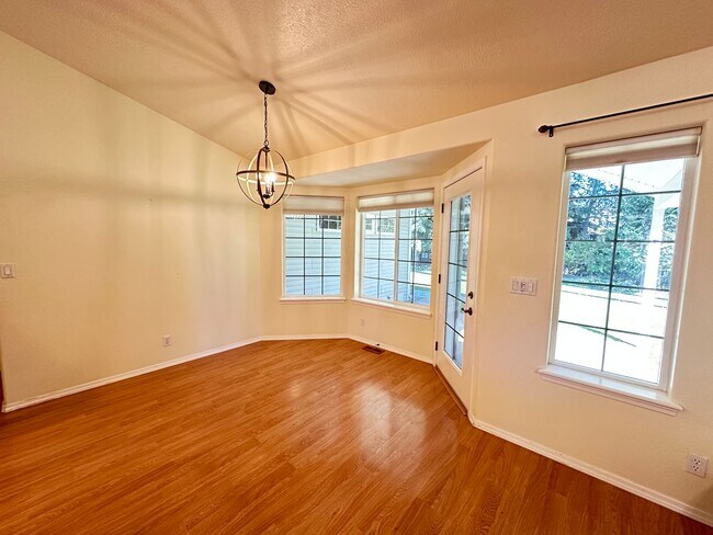Building Photo - Coeur D'Alene Home