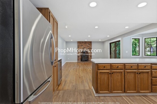 Building Photo - Updated Three Bedroom Home in Tigard!