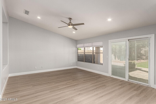 Building Photo - 6410 W Buckskin Trail