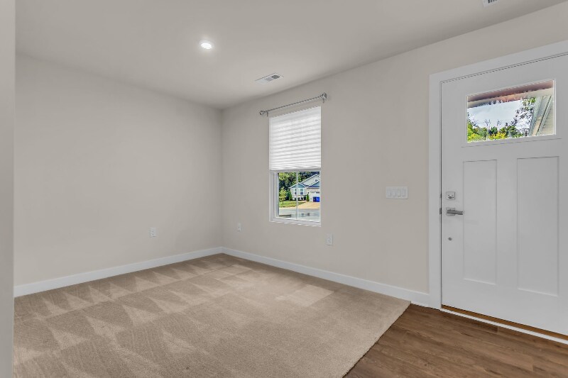 Building Photo - 767 Cottage Dr