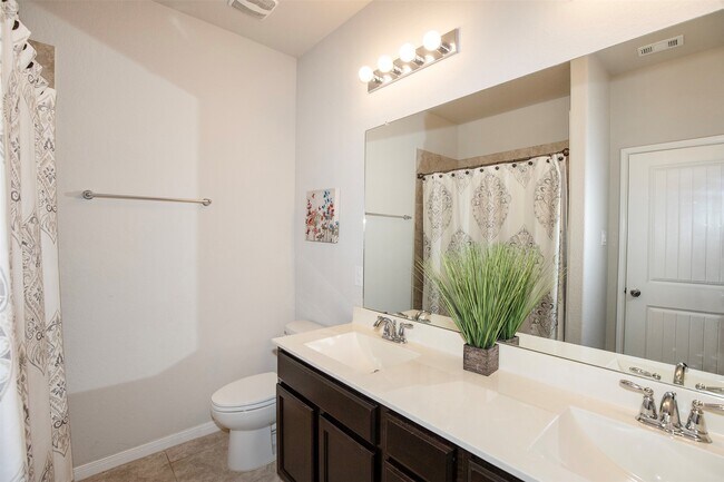 Building Photo - 1634 Analy Ct