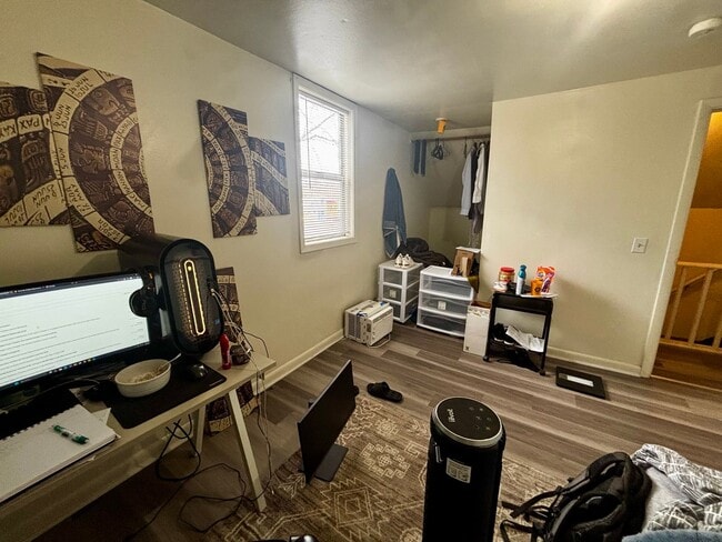 Building Photo - 312 S Asbury St