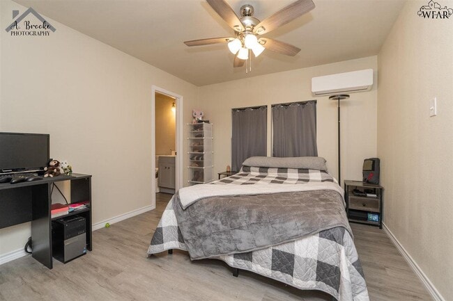 Building Photo - 514 S Archer St