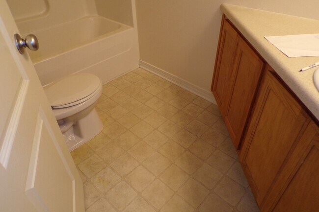 Building Photo - Beulah 4BR Home in Audrey Plantation Near Navy Federal with Side-Entry Garage & Fenced Backyard