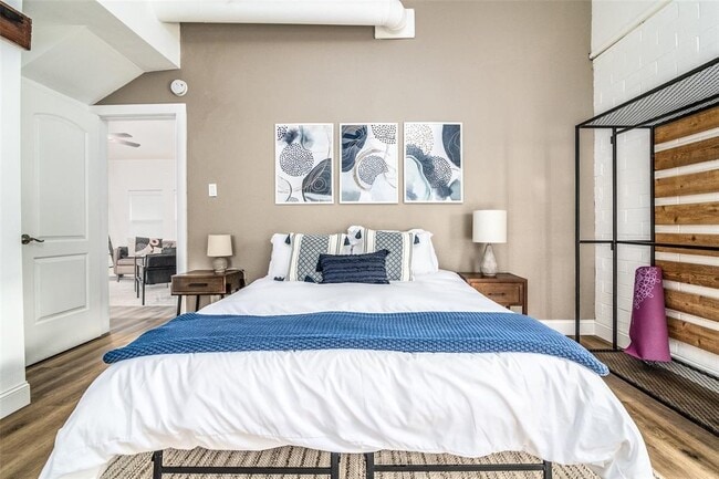 Building Photo - 1507 Holly St