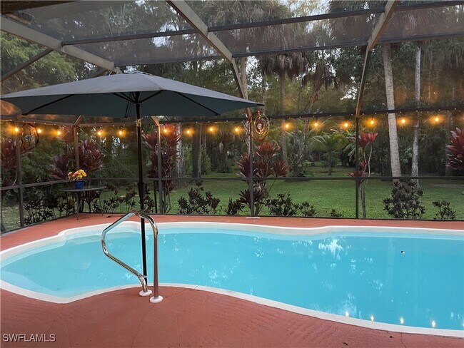 Building Photo - 5240 Cherry Wood Dr