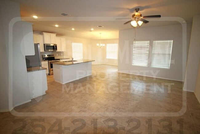 Building Photo - 1003 Torino St