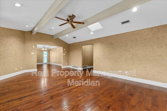 Building Photo - 20 Timberline Dr