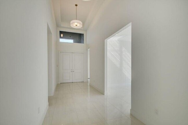 Building Photo - 12832 Veneto Springs Dr