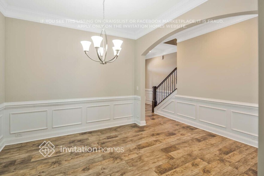 Building Photo - 1400 Thessallian Ln