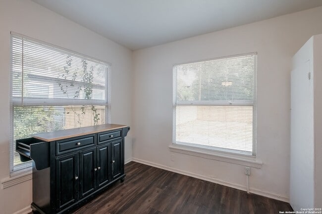 Building Photo - 1503 Donaldson Ave