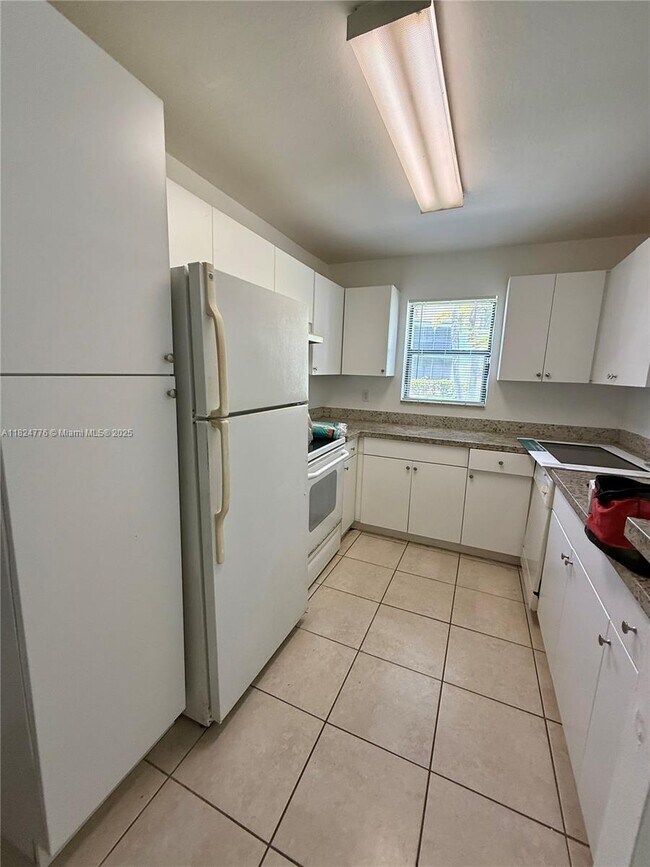 Building Photo - 3963 NW 87th Ave