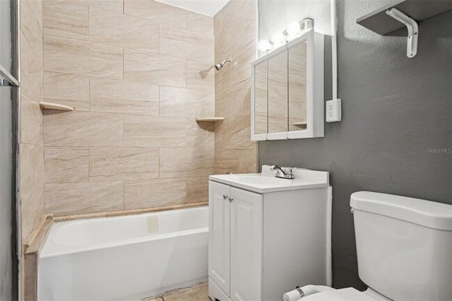 Building Photo - 1308 E Sligh Ave